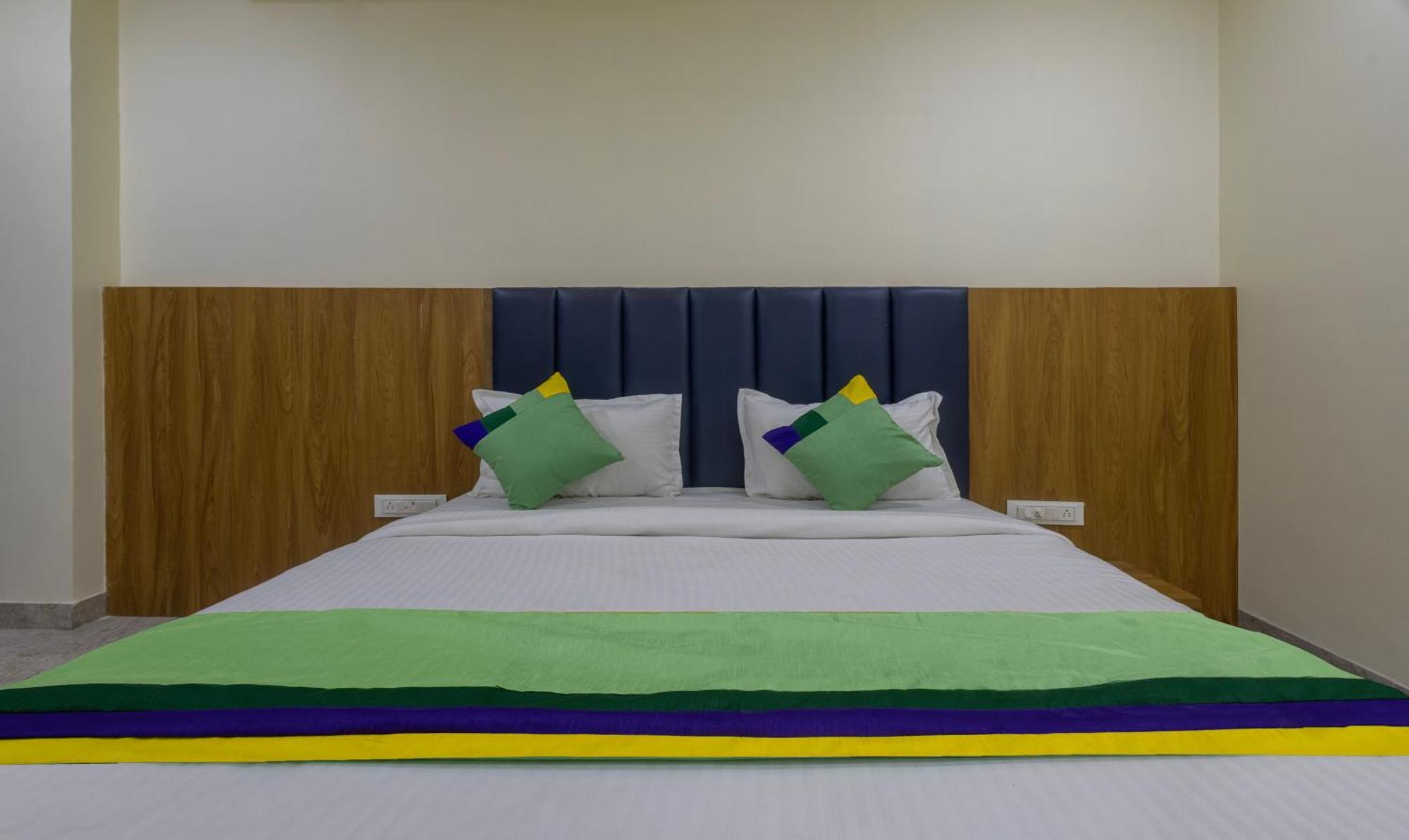 Hotel Treebo Eden Park, Ahmedabad Watuwa Exteriér fotografie